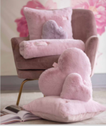 Blumarine - New Blanca - Big heart cushion in faux-fur  and logo in crystals — изображение 2